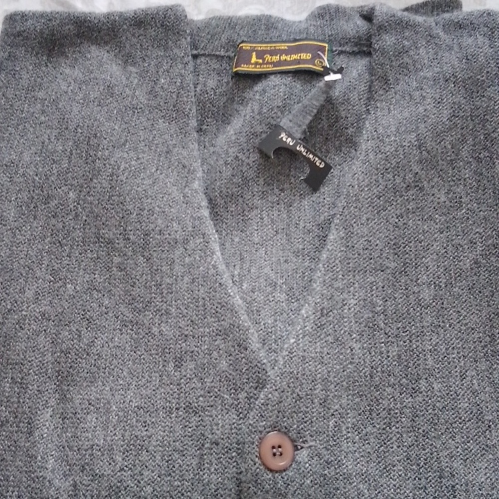NWT Perú Unlimited Alpaca Cardigan.